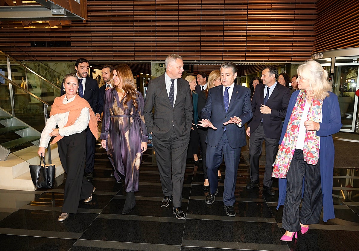 FOTOS: Empresarios, representantes institucionales y rostros del ámbito social y cultural se dieron cita en los Premios La Voz