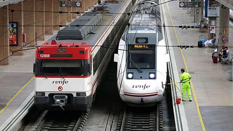 Cádiz, incomunicada vía tren: suspendida la conexión ferroviaria de media y larga distancia por el temporal de lluvia