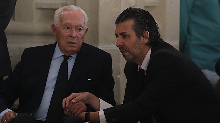 Curro Romero en el funeral por Rafael de Paula