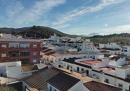 Sale a la venta un increíble ático con chimenea en un encantador pueblo de Cádiz por 55.000 euros: se encuentra en un lugar privilegiado