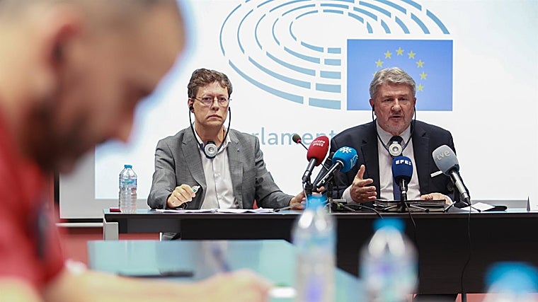 El presidente de la delegación de la Comisión de Peticiones del Parlamento Europeo, Bogdan Rzonca