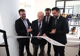 La inauguración de Elecam Group impulsa el suelo industrial de la antigua Altadis como polígono tecnológico de Cádiz