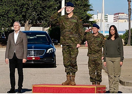 Imagen secundaria 1 - Visita de Felipe VI a Cádiz