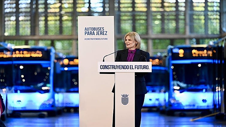 Jerez estrena 14 autobuses para reforzar su flota: doce urbanos y dos rurales