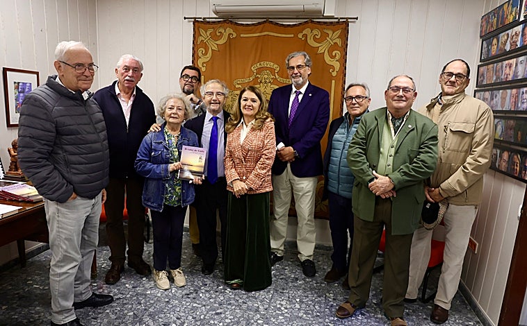 Imagen principal - El Ateneo de Cádiz abre sus puertas al pensamiento cromático de José María Esteban con &#039;El color de Cádiz&#039;