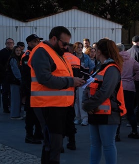 Imagen secundaria 2 - Imágenes del simulacro en la Plaza de San Antonio.