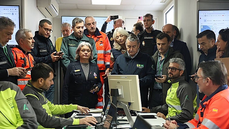 Desde el Puesto de Mando Avanzado: Así se gestiona la llegada de un tsunami a Cádiz