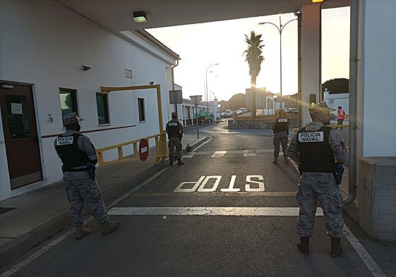 Acceso a la Base de Rota