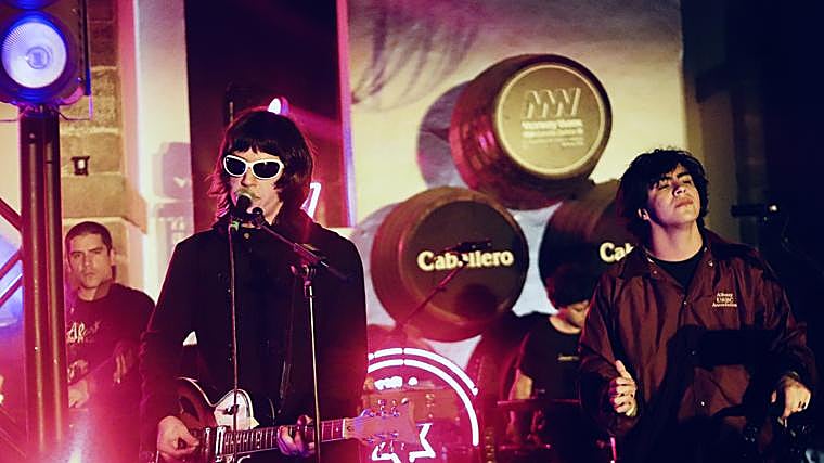 Los argentinos Winona Riders en la bodega del Castillo de San Marcos.