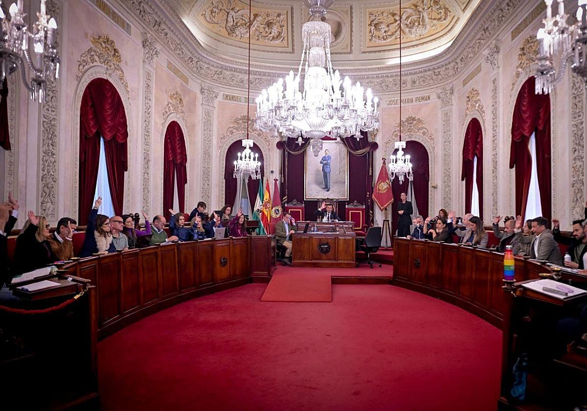 Pleno ordinario del mes de noviembre del Ayuntamiento de Cádiz.