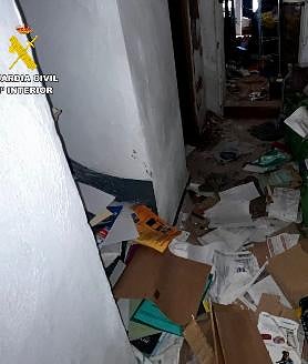 Imagen secundaria 2 - Fin a la oleada de robos en Villamartín: dos hermanos entre los tres toxicómanos detenidos por robar a personas mayores