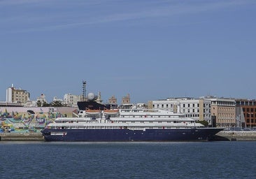 El Puerto de Cádiz estrena diciembre con dos cruceros y los primeros 2.500 turistas del mes