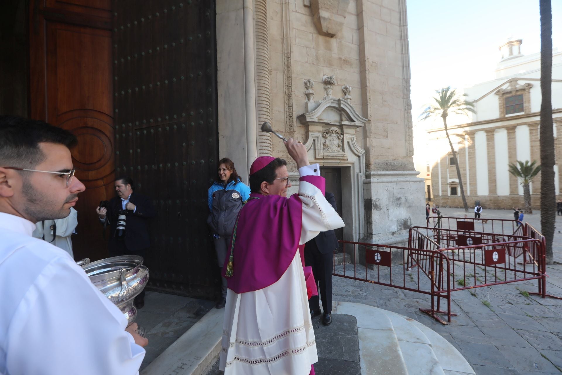 Fotos: Misa de presentación en Cádiz del administrador apostólico