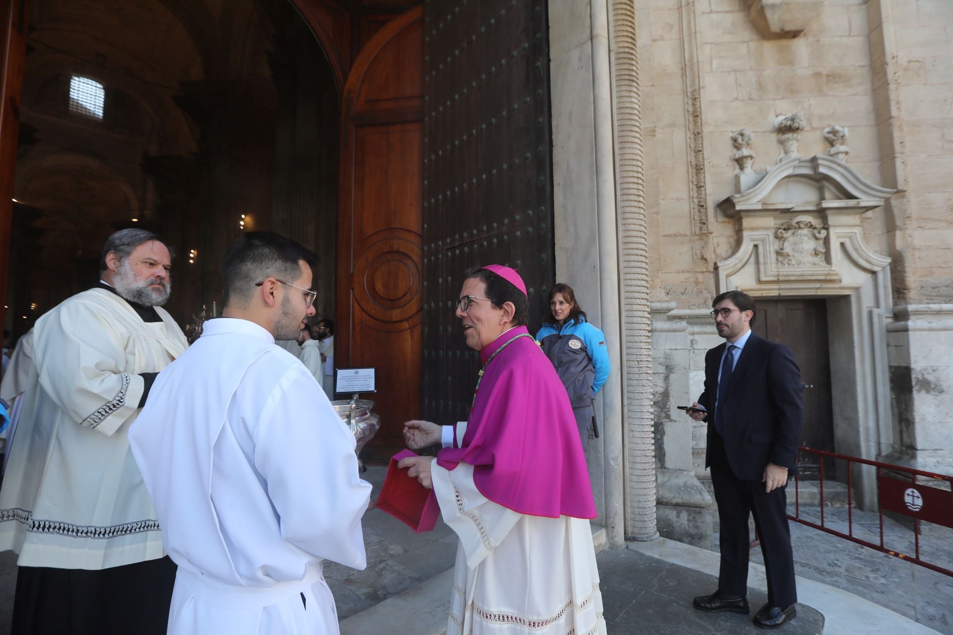 Fotos: Misa de presentación en Cádiz del administrador apostólico