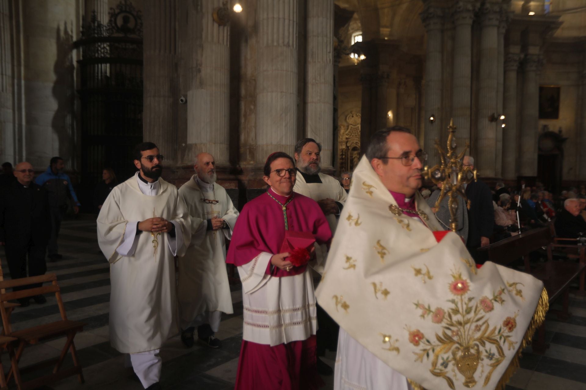 Fotos: Misa de presentación en Cádiz del administrador apostólico