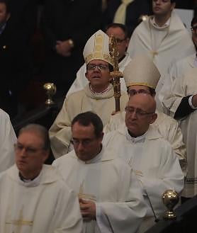 Imagen secundaria 2 - «Cádiz será un regalo para mí»: Monseñor Valdivia comienza su etapa transitoria al frente de la diócesis