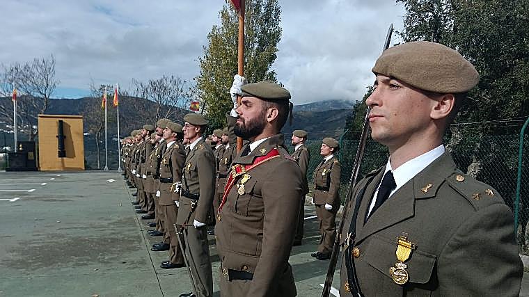 Militares del RACTA 4, condecorados por su actuación tras la DANA en Valencia