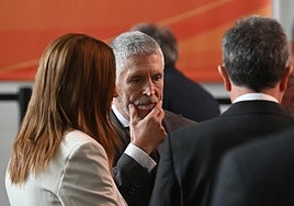 Europa pide explicaciones a Marlaska por las condiciones de los agentes  de la Guardia Civil en Barbate