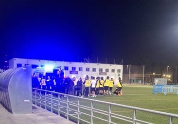 Herido un niño en el campo de fútbol de Puntales - La Paz tras golpearle un poste en la cabeza