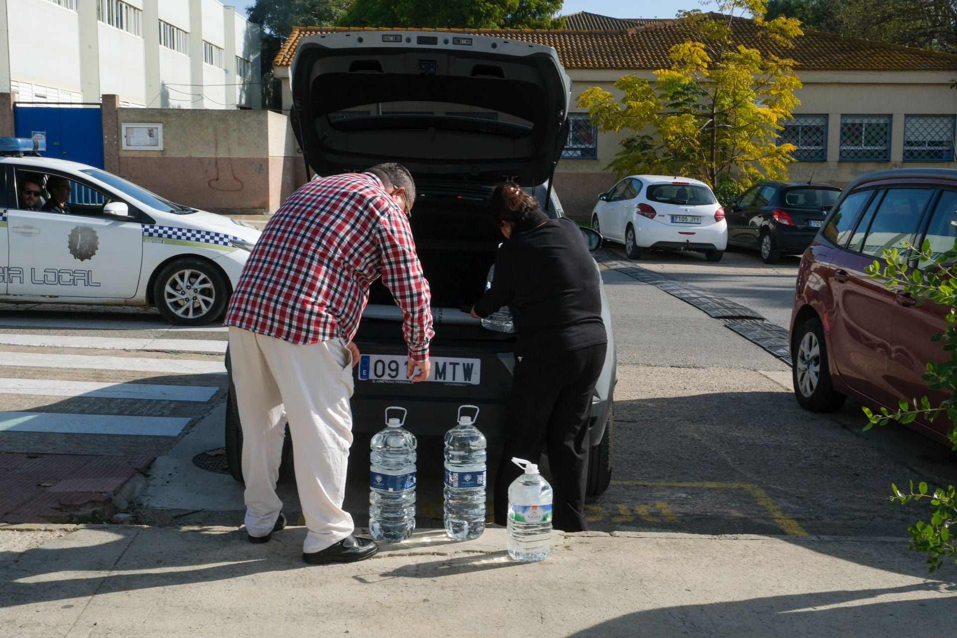 Fotos: Una avería deja a varias zonas de Puerto Real sin agua