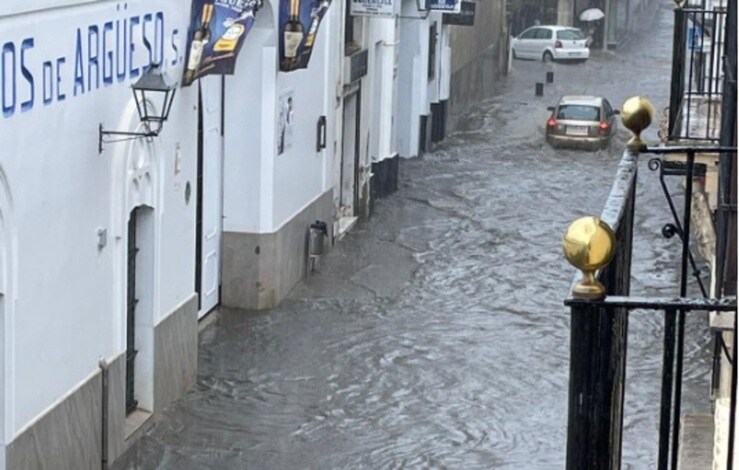 Video: Sanlúcar se inunda tras el primer aguacero intenso del otoño