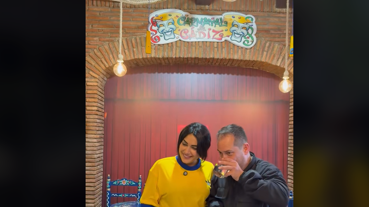 Uno de los bares más gaditanos que existen está en Málaga: tiene a Mágico González y hasta una 'réplica' del Teatro Falla