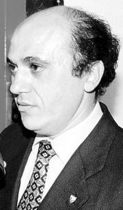 Colin Powell a su llegada al aeropuerto de El Cairo donde se entrevistó con Mubarak Epa