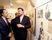 Rajoy conversa con Luis Alberto de Cuenca en la Casa-Museo de Valle-Inclán. Efe