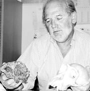 Francisco Rodríguez Adrados afirma que los árabes hicieron algunas cosas pero que la moral que hemos heredado es, directamente, griegaErnesto Agudo