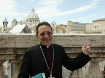 JULIÁN HERRANZ: «Yo iba para catedrático de Psiquiatría, pero hubo un golpe de timón»