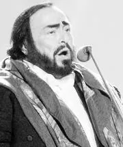 Pavarotti canta en el desierto de Mexicali para despedirse de América