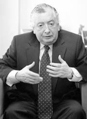 JUAN CARLOS ELORZA Director de la Academia de España en Roma: «Los valores de Castilla y León son profundos, ni discutibles ni opinables»