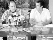 Curbelo, a la izquierda, y Gregorio Medina, en la presentación de las fiestas.EFE