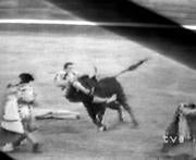 La cogida. Una serie de circunstancias complicaron la evacuación del diestro