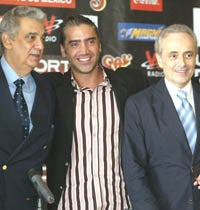 Domingo y Carreras «suplen» a Pavarotti con un cantante de rancheras