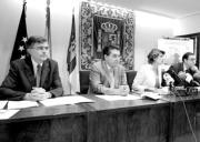 Valmorisco y los presidentes de las Confederaciones ayer en el acto  FOTO: H. FRAILE