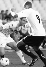 Kanouté jugó en Sevilla el Trofeo Kappa ante el Feyenoord. ABC