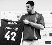 Bramlett escogió el número 42 para jugar en el Caja. LAURA LEÓN