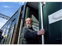 Solzhenitsyn a bordo de un tren en Rusia