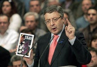 Blanco dice que el PP rebajó la pena a De Juana tras «escribir un libro de insultos»