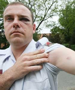 El agredido, al denunciar los hechos. ABC