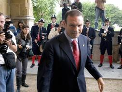 Ibarretxe, en el Palacio de Miramar, San Sebastián, donde ha presidido el primer Consejo de Gobierno. /EFE