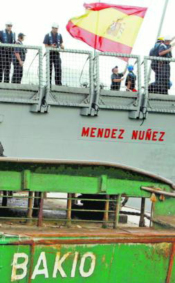 El Gobierno mandará a Somalia a un solo militar para proteger a los atuneros de los piratas