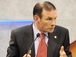 El lehendakari, en su declaración institucional. /AP