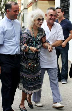 La duquesa de Alba insiste en su intención de casarse con Alfonso Díez