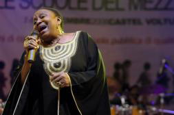 Muere Miriam Makeba, la voz y el compromiso de África