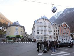 Los últimos «goras» de la bestia