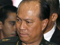 El jefe del Ejército tailandés, el general Anupong Paochinda. /REUTERS