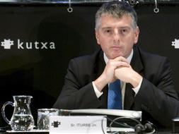 El presidente de Kutxa, Xabier Iturbe, durante la asamblea general de la entidad en San Sebastián. /Efe