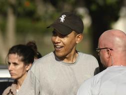 El presidente electo de EEUU, que se encuentra disfrutando de unas vacaciones, ha dejado en manos de su asesor legal, Greg Craig, la publicación del informe. / Ap